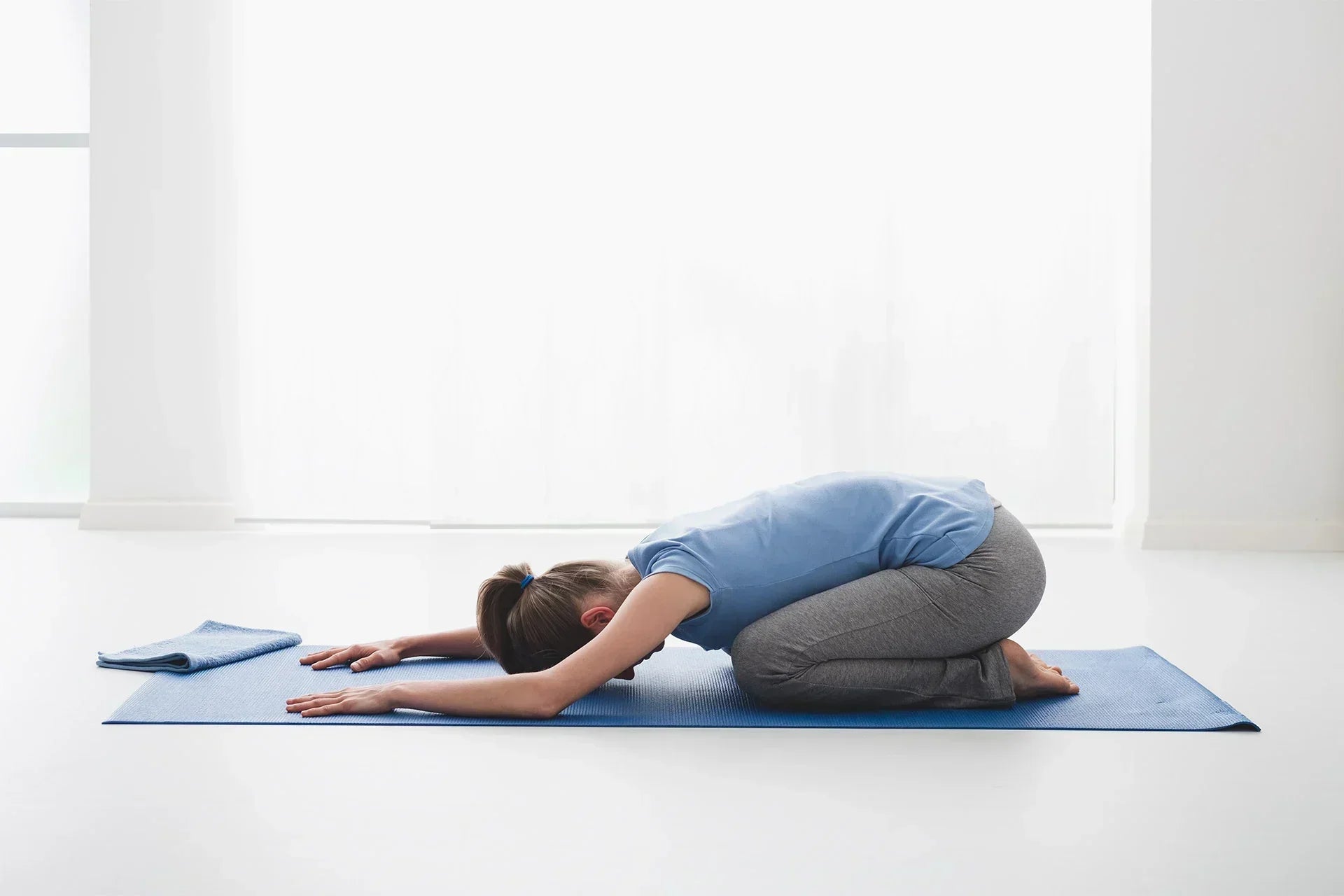 11 posizioni yoga per principianti - Enecta.it