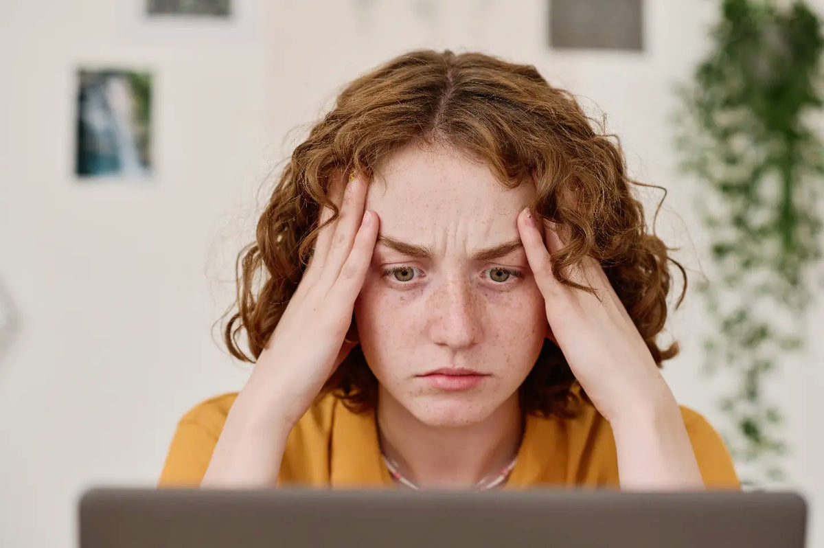 ragazza-stressata