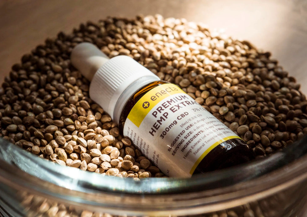 Premium hemp extract dentro a contenitore con semi 